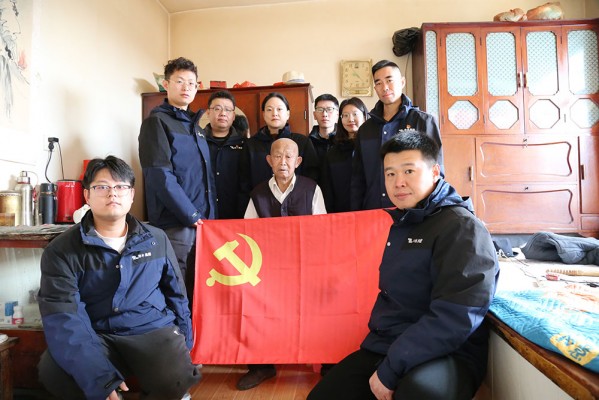 岁序更迭暖新春，红色传承践初心